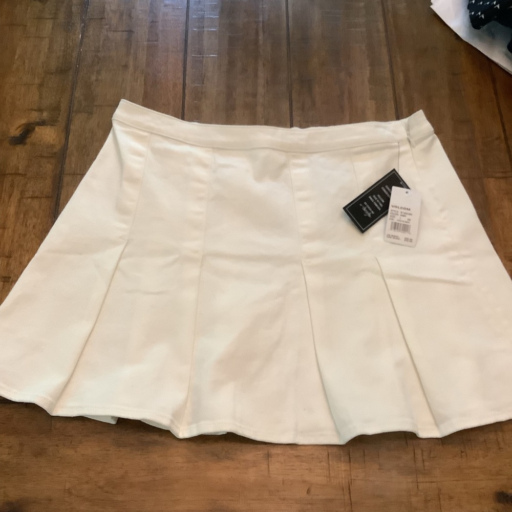 NWT Volcom Coco Pleated Women's Cream Skirt Cotton Sz Large - Picture 4 of 7
